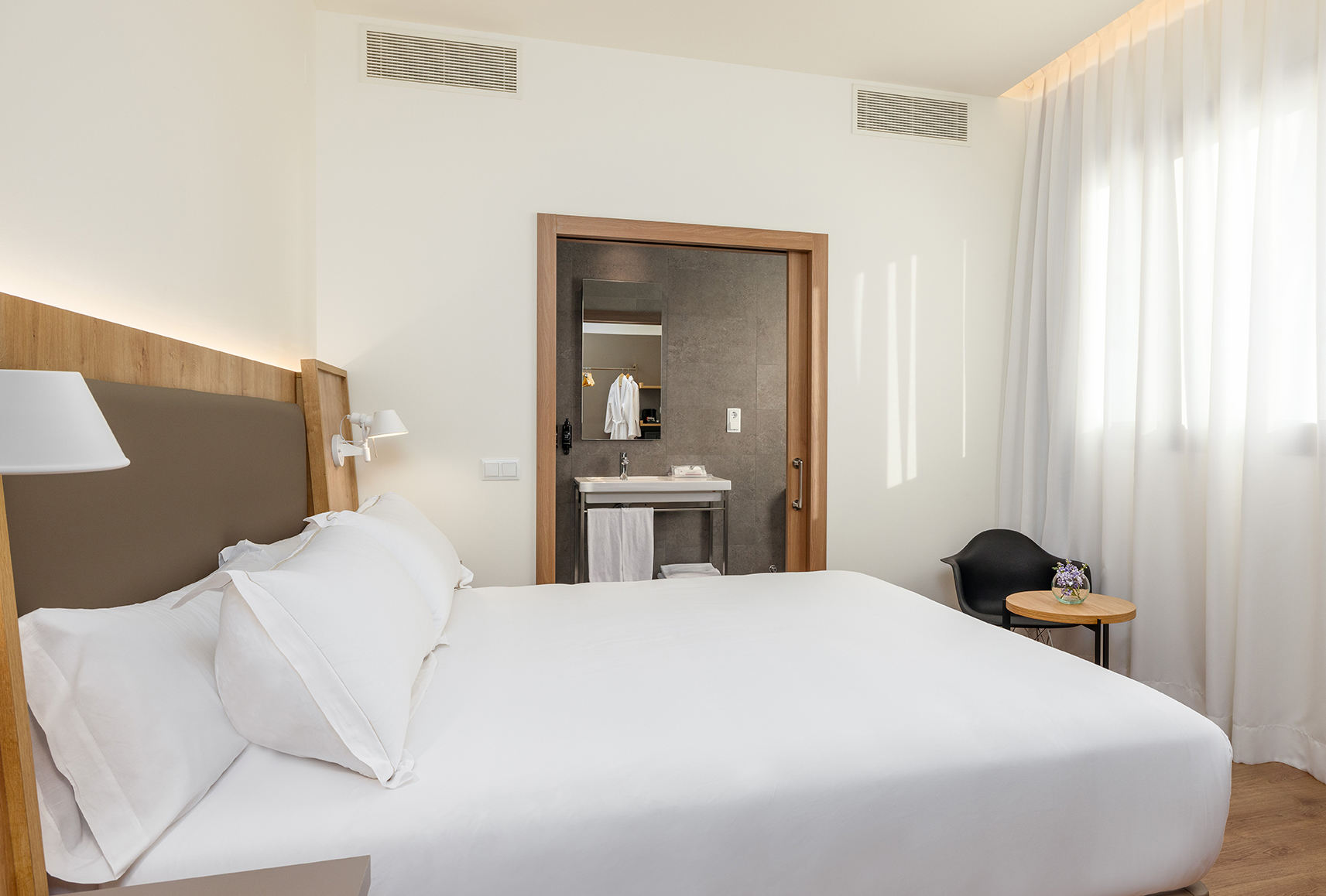 002_alta_virgendelosreyes Doble Superior.jpg